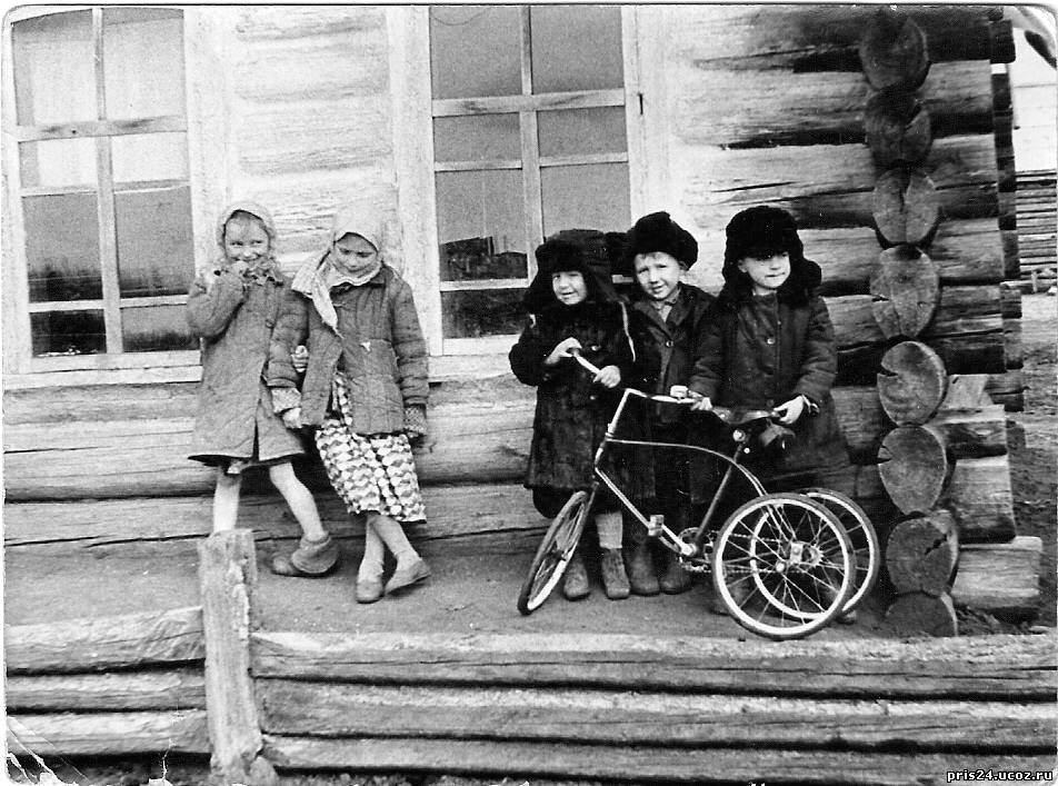 Горькая память детства. Довоенное детство детей. Дети 1945 одежда. Военное детство в деревне.